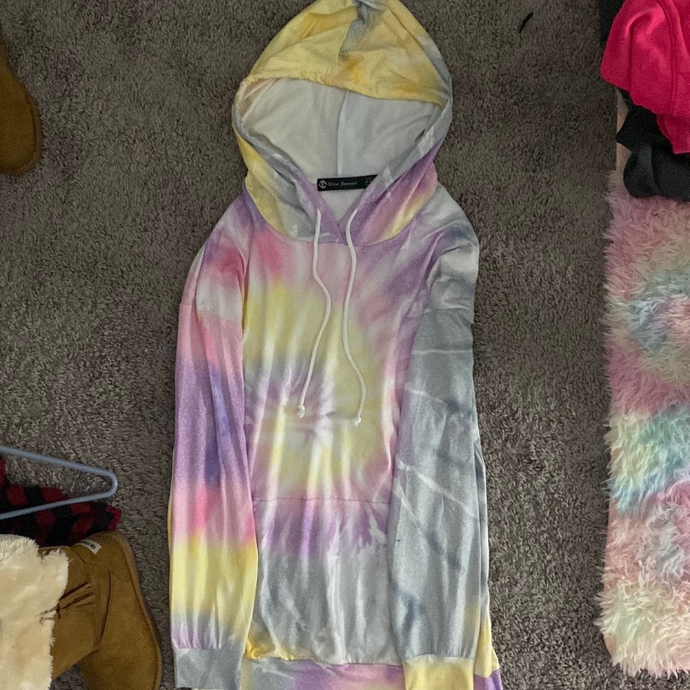 Tie dye girls hoodie.